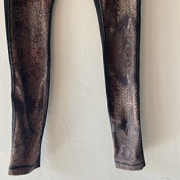 Lululemon Wunder Under Luon Leggings - Size 6 - Picture 7 of 13